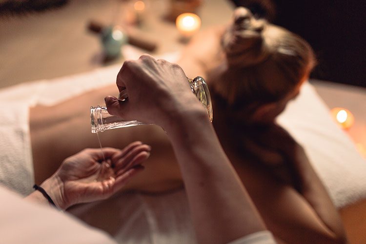 услуги женского эротического массажа в салоне Мальвина — только для женщин